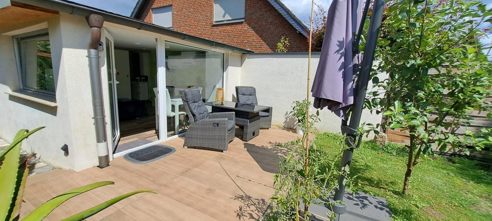 All-In-One Apartment Mit Eigener Sonnenterrasse Im Garten 杜塞尔多夫 外观 照片