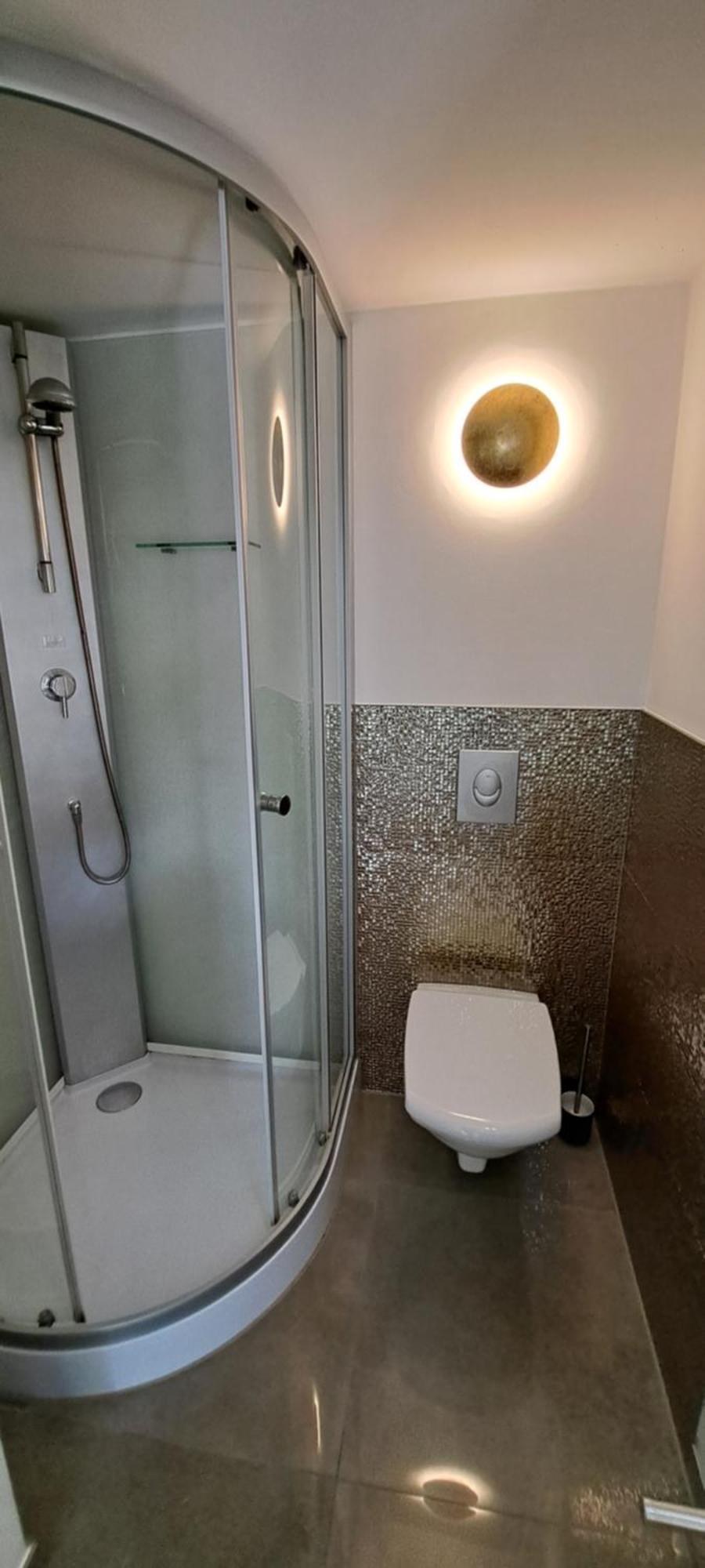 All-In-One Apartment Mit Eigener Sonnenterrasse Im Garten 杜塞尔多夫 外观 照片