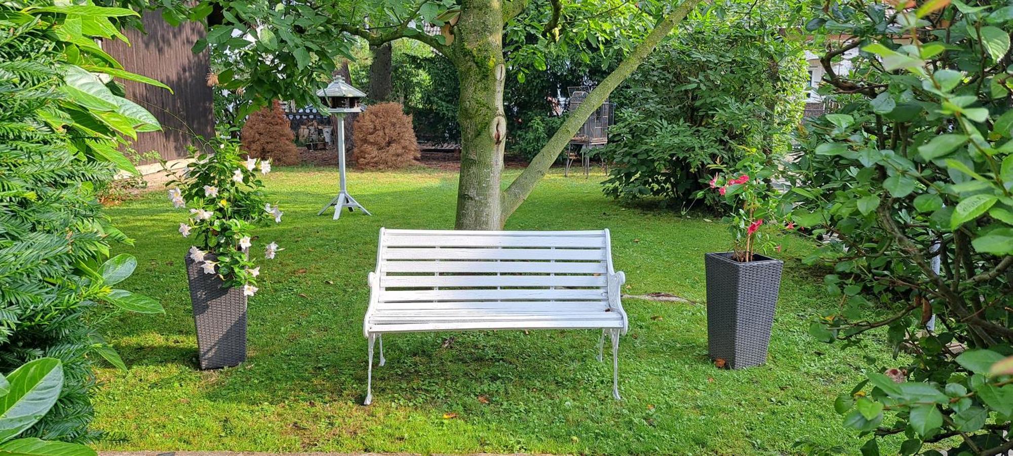 All-In-One Apartment Mit Eigener Sonnenterrasse Im Garten 杜塞尔多夫 外观 照片