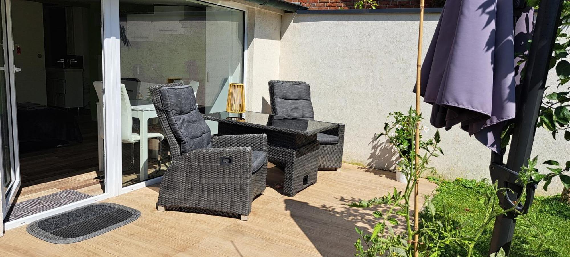 All-In-One Apartment Mit Eigener Sonnenterrasse Im Garten 杜塞尔多夫 外观 照片