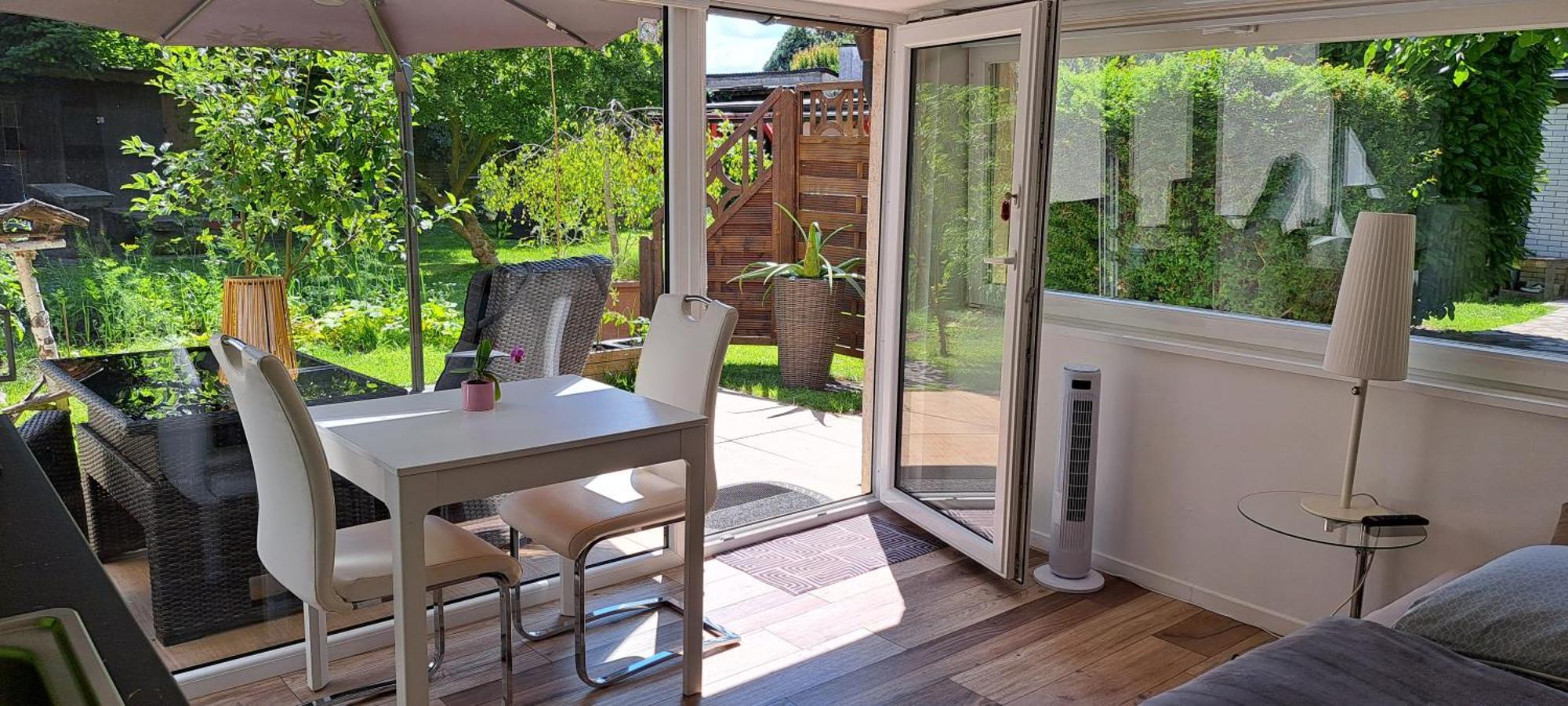 All-In-One Apartment Mit Eigener Sonnenterrasse Im Garten 杜塞尔多夫 外观 照片